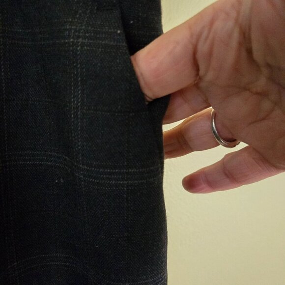 Talbots Windsor Wool Blend Charcoal Grey Plaid Straight Leg Trousers Size 10p - Picture 4 of 6